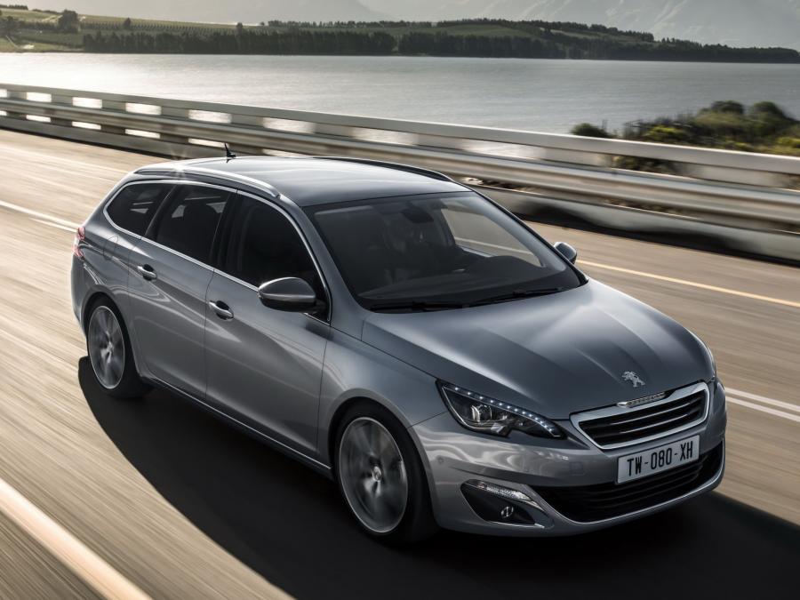  Peugeot 308 SW 2014 года  (фото 23 из 46)